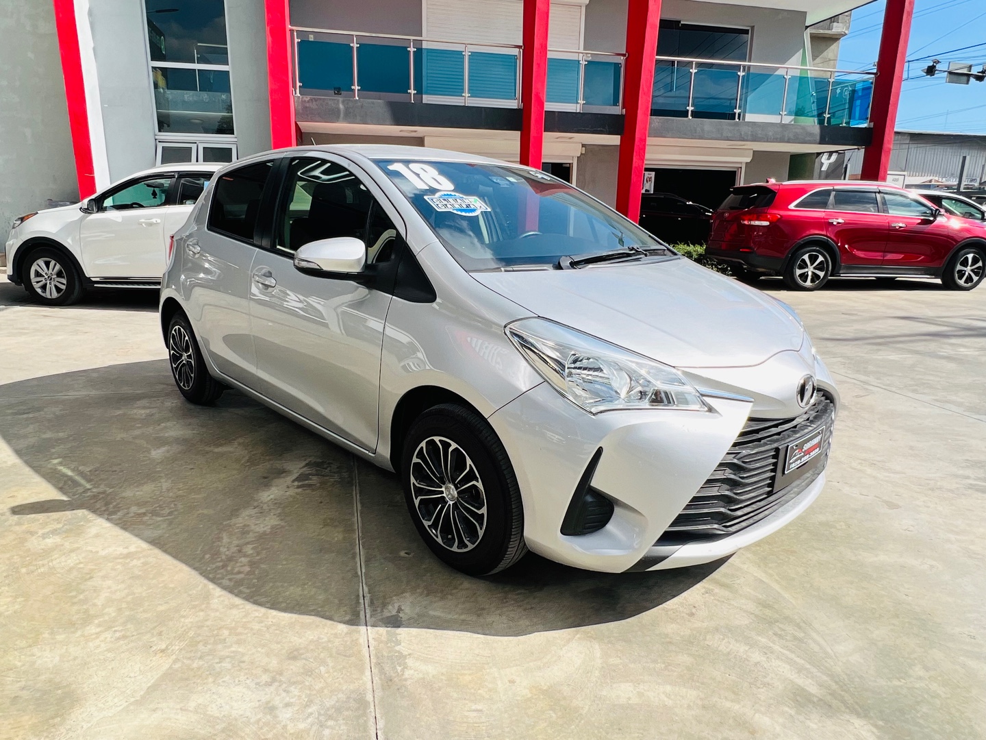 carros - Toyota Vitz 2018