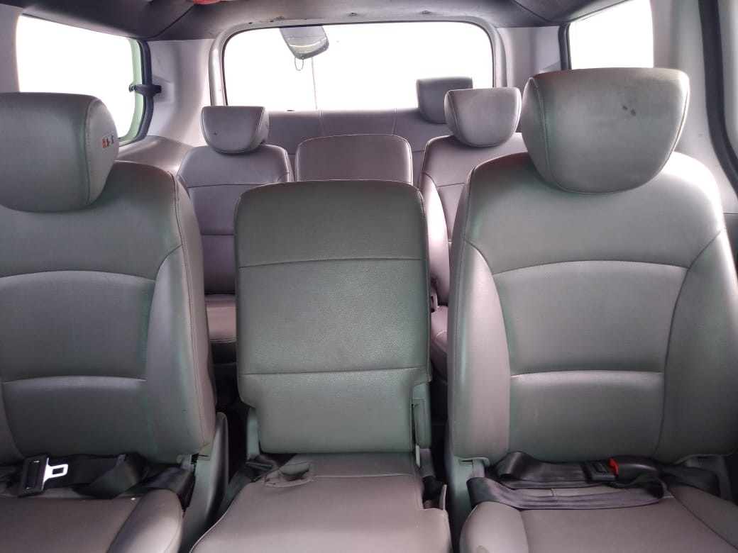 jeepetas y camionetas - HYUNDAI GRAND STAREX 2018 BLANCO IMPORTADA. 3