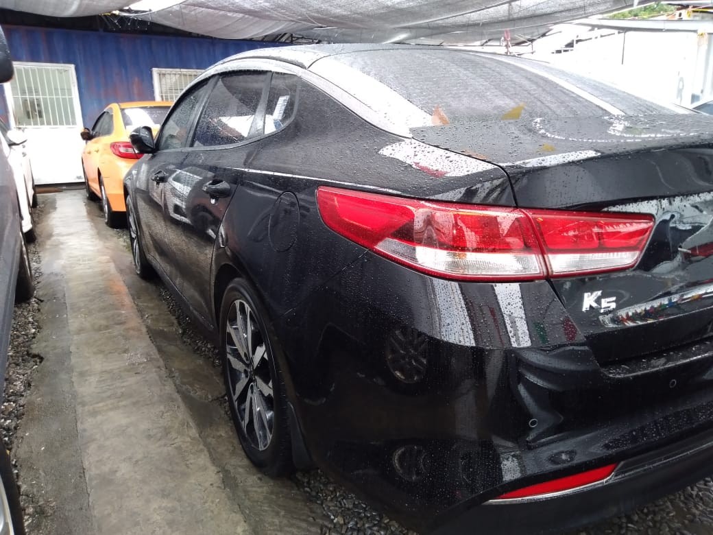 carros - KIA K5 2018 NEGRO 7