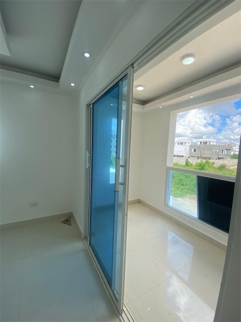 casas - Venta de casa de 2 niveles en la autopista de san Isidro prado oriental 9