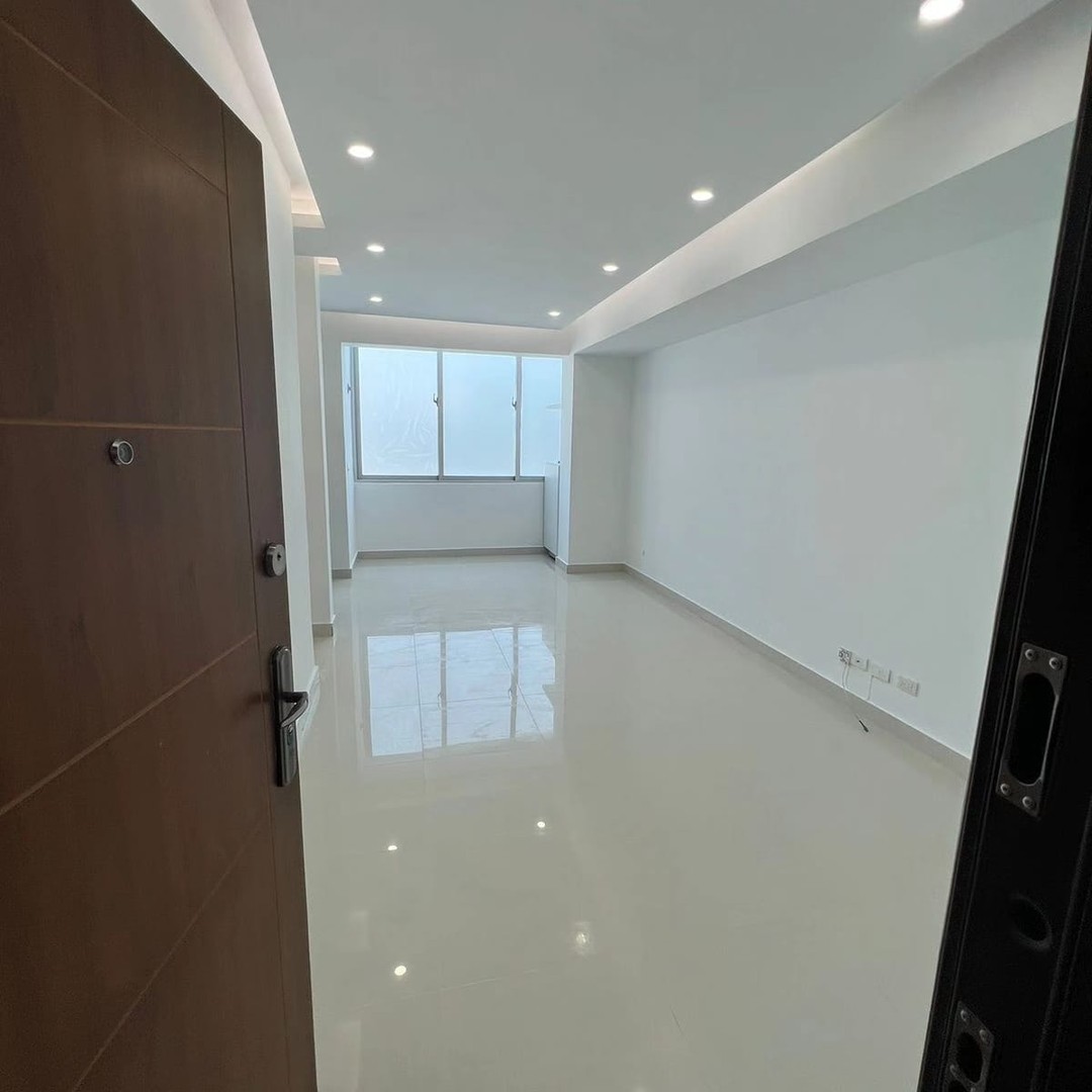 apartamentos - Vendo apartamento Renacimiento
3er ps 
2 hab
SD $165,000 5