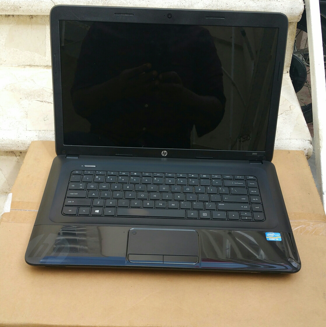 computadoras y laptops - HP 2000 LAPTOP
