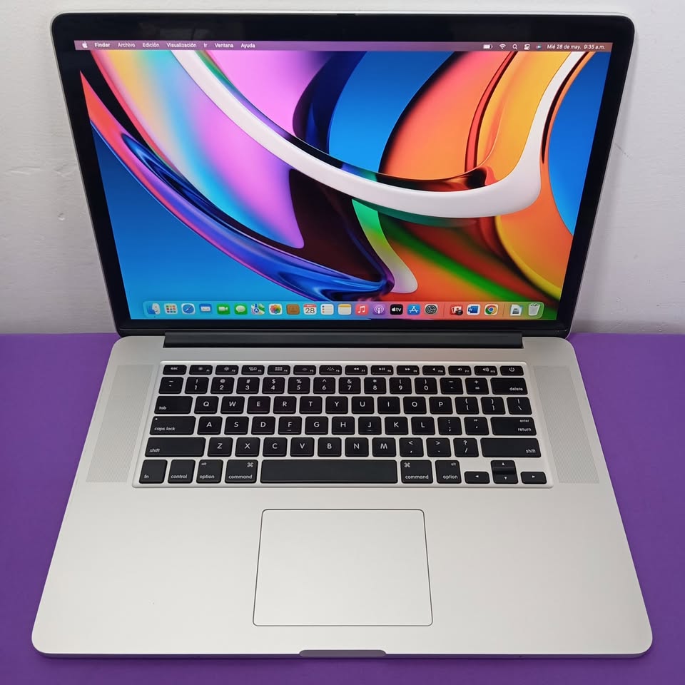 computadoras y laptops - MacBook Pro A1398 Core i7 2.2 Ghz  4 nucleos 2015  2