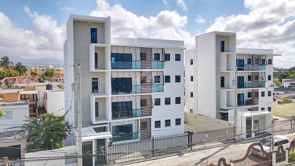 apartamentos - PRIMER PISO PATIO PRIVADO LLANOS GURABO STGO. 