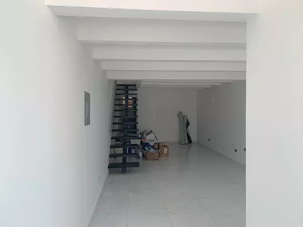 oficinas y locales comerciales - Local de dos niveles espacio abierto 106 metros 6