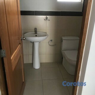 apartamentos - Alquilo Ave. Monumental, precio incluye mantenimiento y Casa Club 3