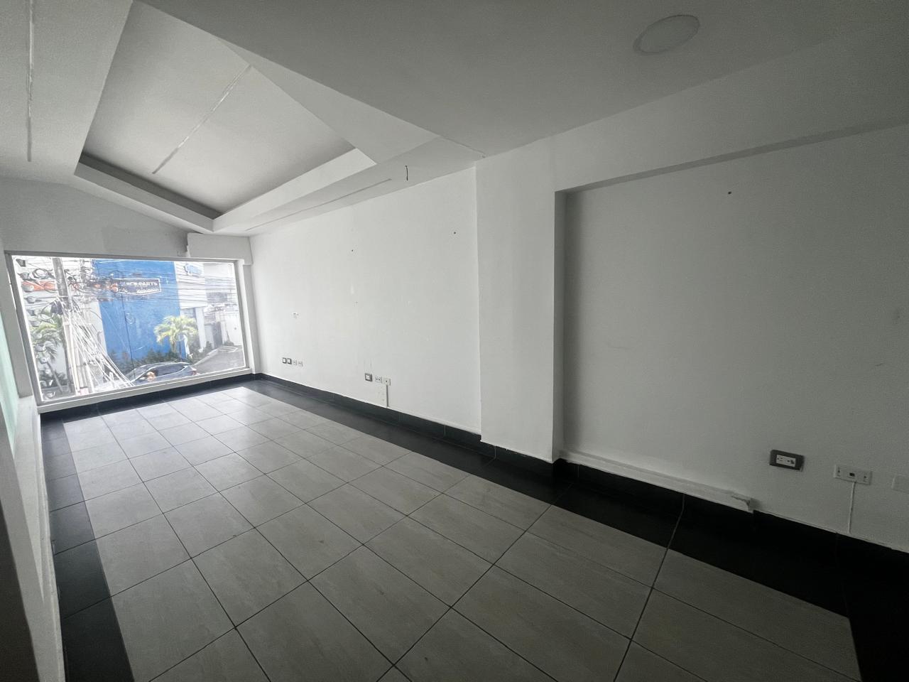 oficinas y locales comerciales - Oficina Alquiler Naco de 120 m2  4