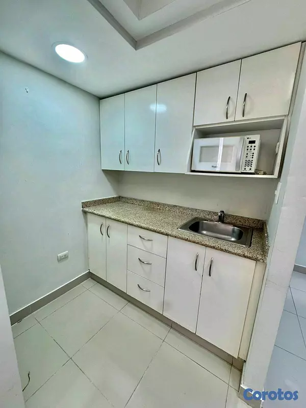 oficinas y locales comerciales - Alquilo local Ensanche Julieta wi 4