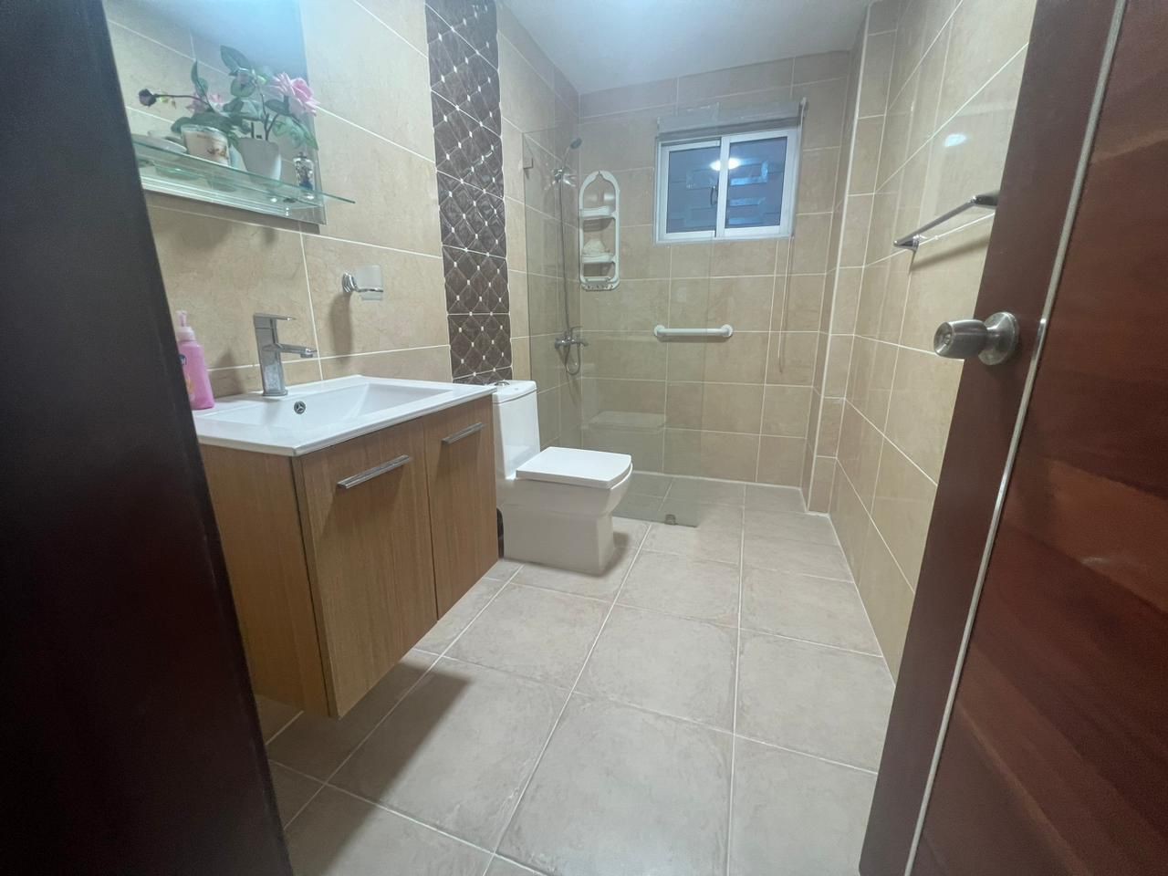 apartamentos - Apartamento 5To piso, Los Restauradores, Distrito Nacional  8