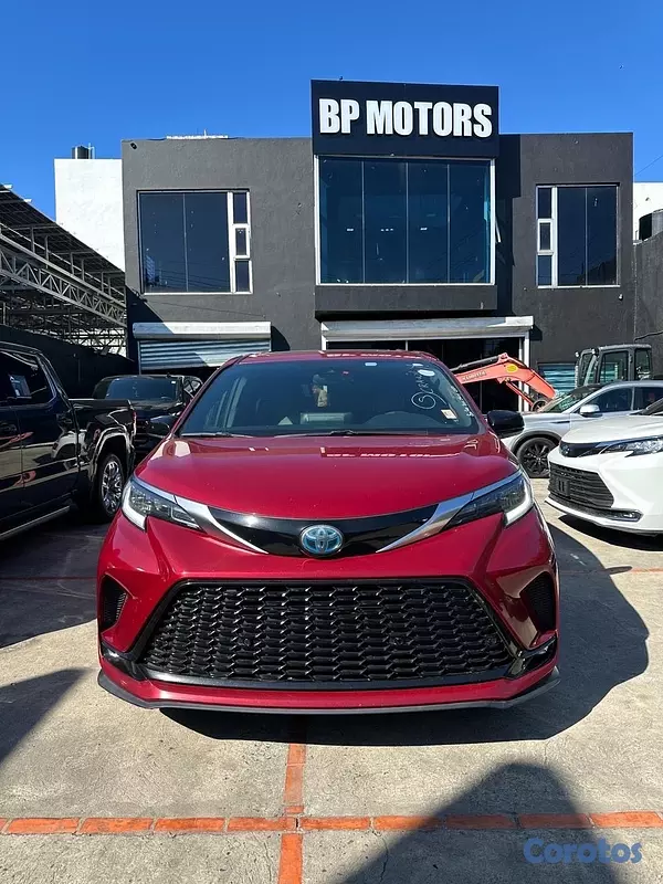 jeepetas y camionetas - TOYOTA SIENNA XSE 2021 2