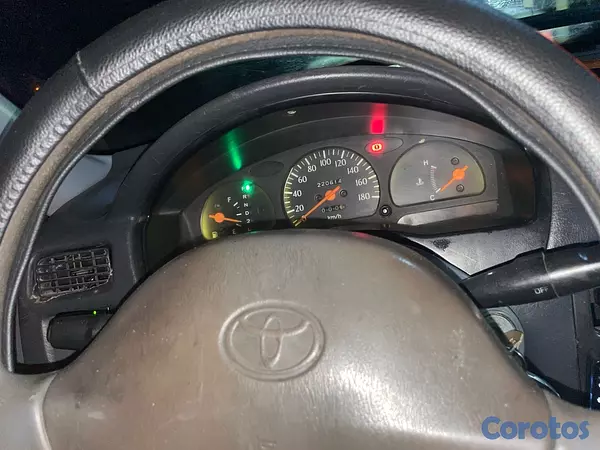 carros - Toyota Tercel año 2000 3