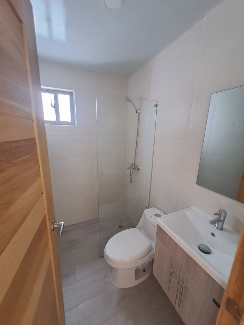 penthouses - Penthouse 5to piso  con terraza privada En Los Prados 
 3