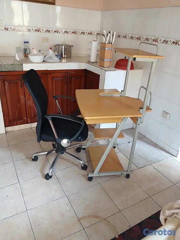 muebles y colchones - Escritorio más silla giratoria  2