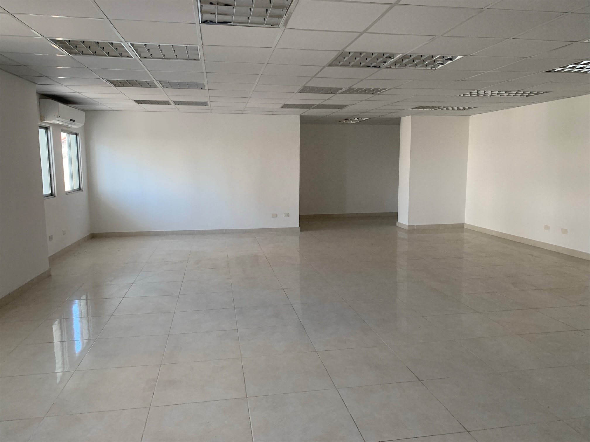 oficinas y locales comerciales - Oficina en torre corporativa 6