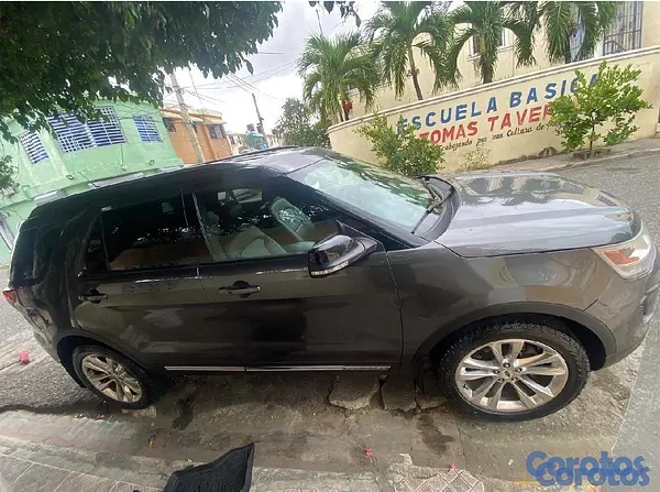 jeepetas y camionetas - Ford Explorer XLT 2018 4x4

 6