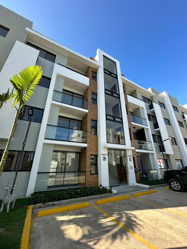 apartamentos - APARTAMENTO EN RENTA EN LOS RIELES DE GURABO. 4