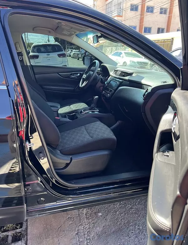 jeepetas y camionetas - Nissan Rogue Sport 2020 5