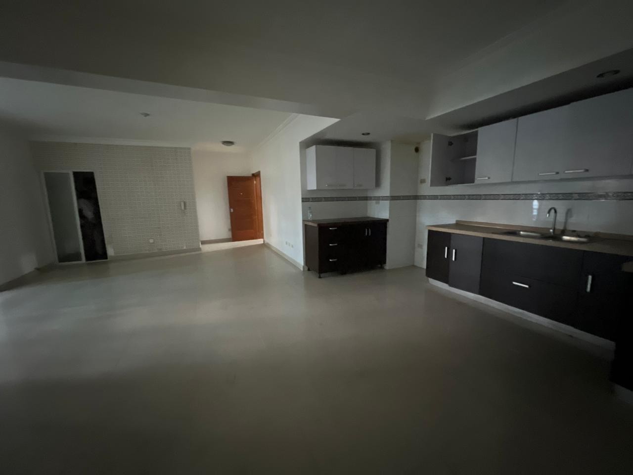 apartamentos - Se Alquila Apto en Gazcue D.N. justamente frente al Palacio  800usd 6