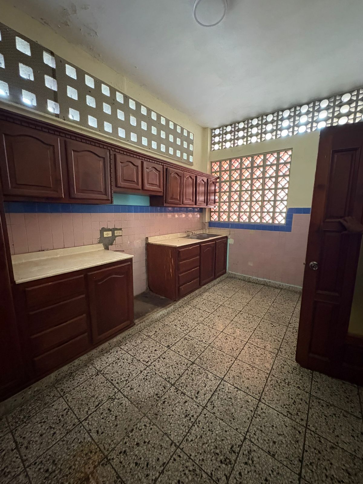 oficinas y locales comerciales - Local comercial en Gazcue 3