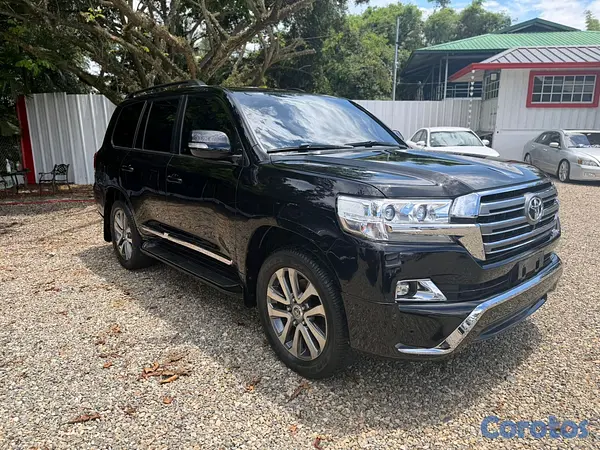 jeepetas y camionetas - Toyota land cruicer vxr 2017 5