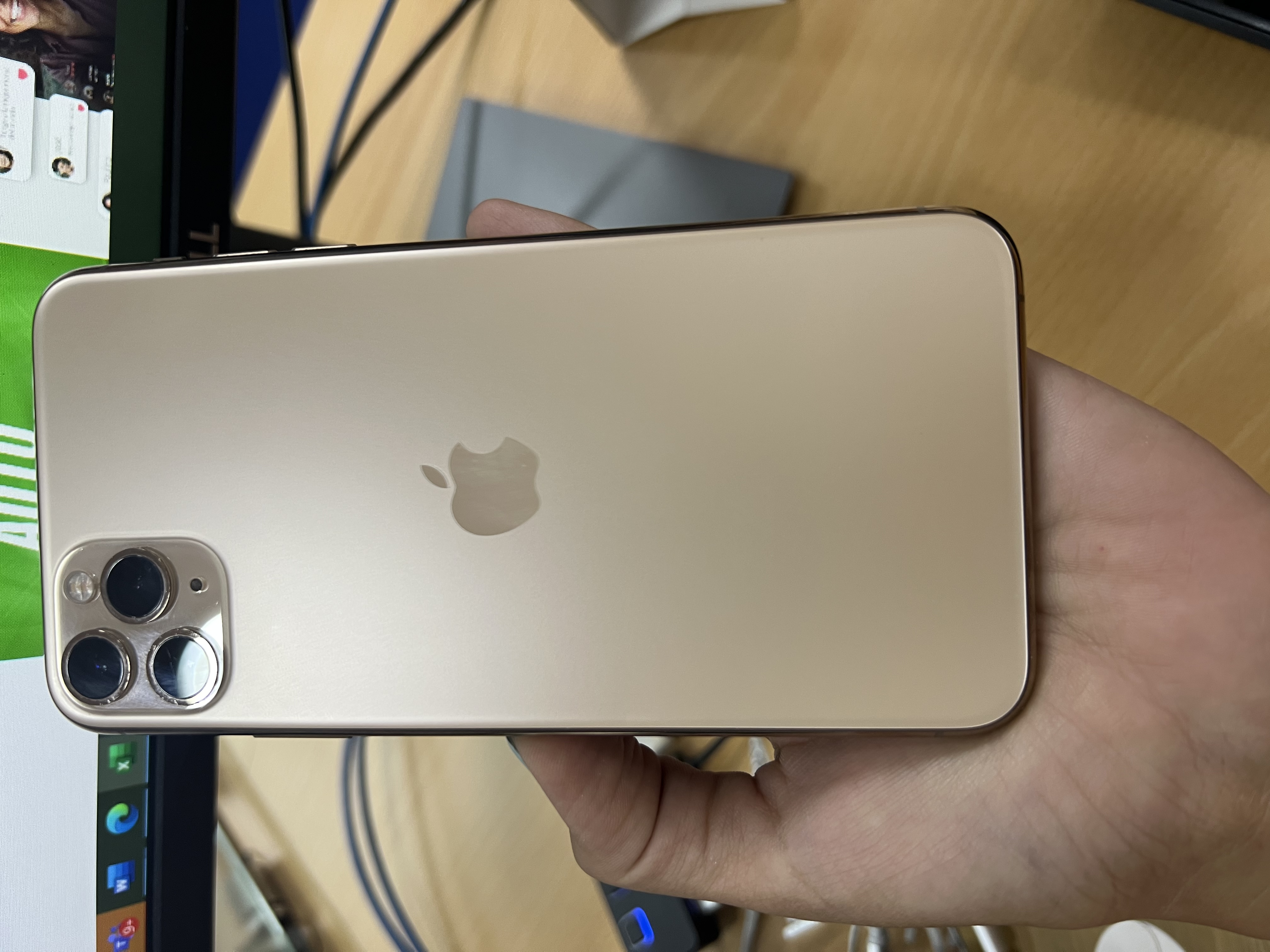 celulares y tabletas - IPhone 11 Pro Max Rose Gold 64G 2