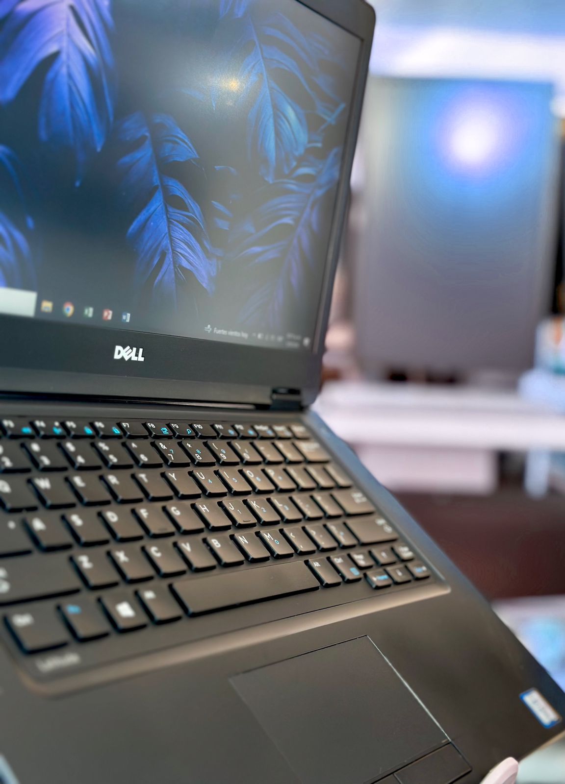 computadoras y laptops - Laptop DELL I7 6TA NVIDIA 2GB 5480 3