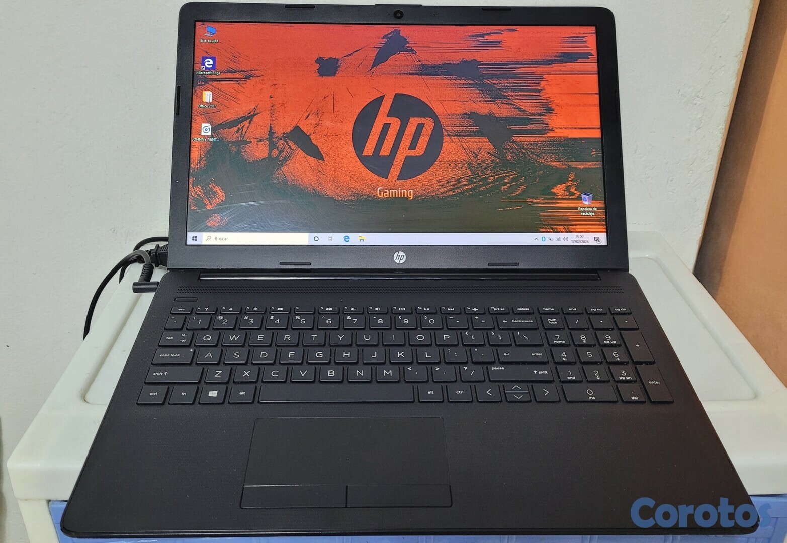 computadoras y laptops - Laptop hp negra 17 Pulg A6 7ma Gen Ram 8gb Disco 256gb SSD HDMI