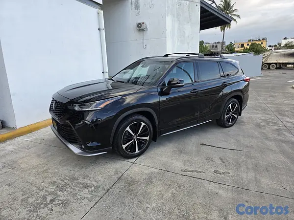 jeepetas y camionetas - Toyota highlander 2022 XSE  7