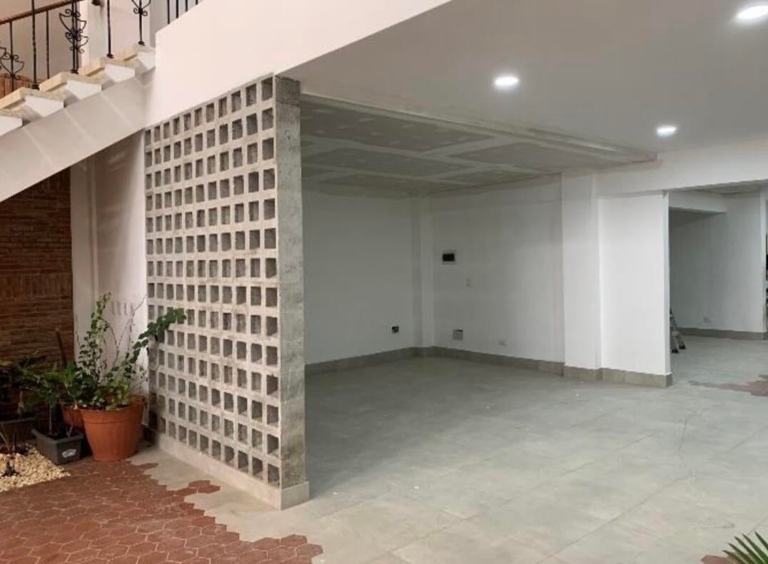 oficinas y locales comerciales - Nueva Plaza Comercial con Segundo Nivel en Alquiler local Comercial  5