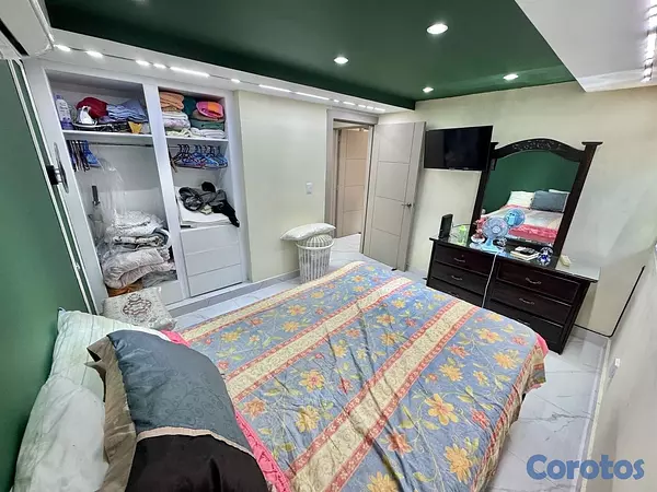apartamentos - vendo renacimiento tercer nivel dos habitaciones dos baño parqueo servicio  14