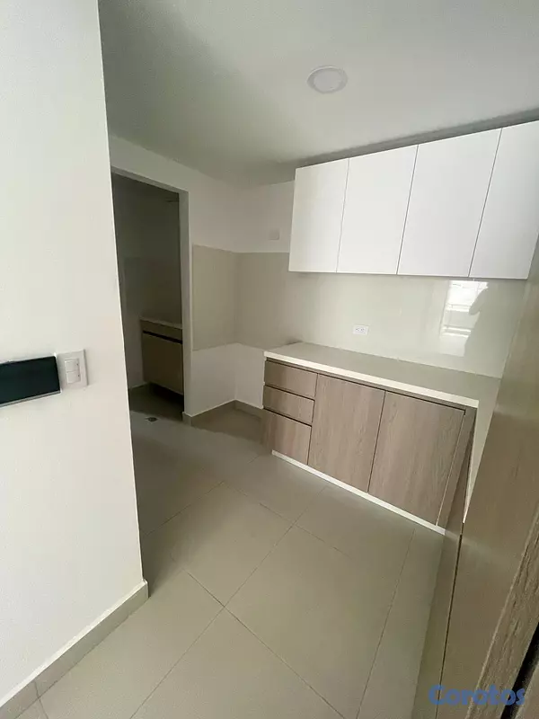 apartamentos - Apartamento en alquiler en Evaristo Morales – Dist 17