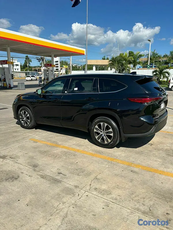 jeepetas y camionetas - Vendo Toyota Highlander xle 2022, recién importada. 13