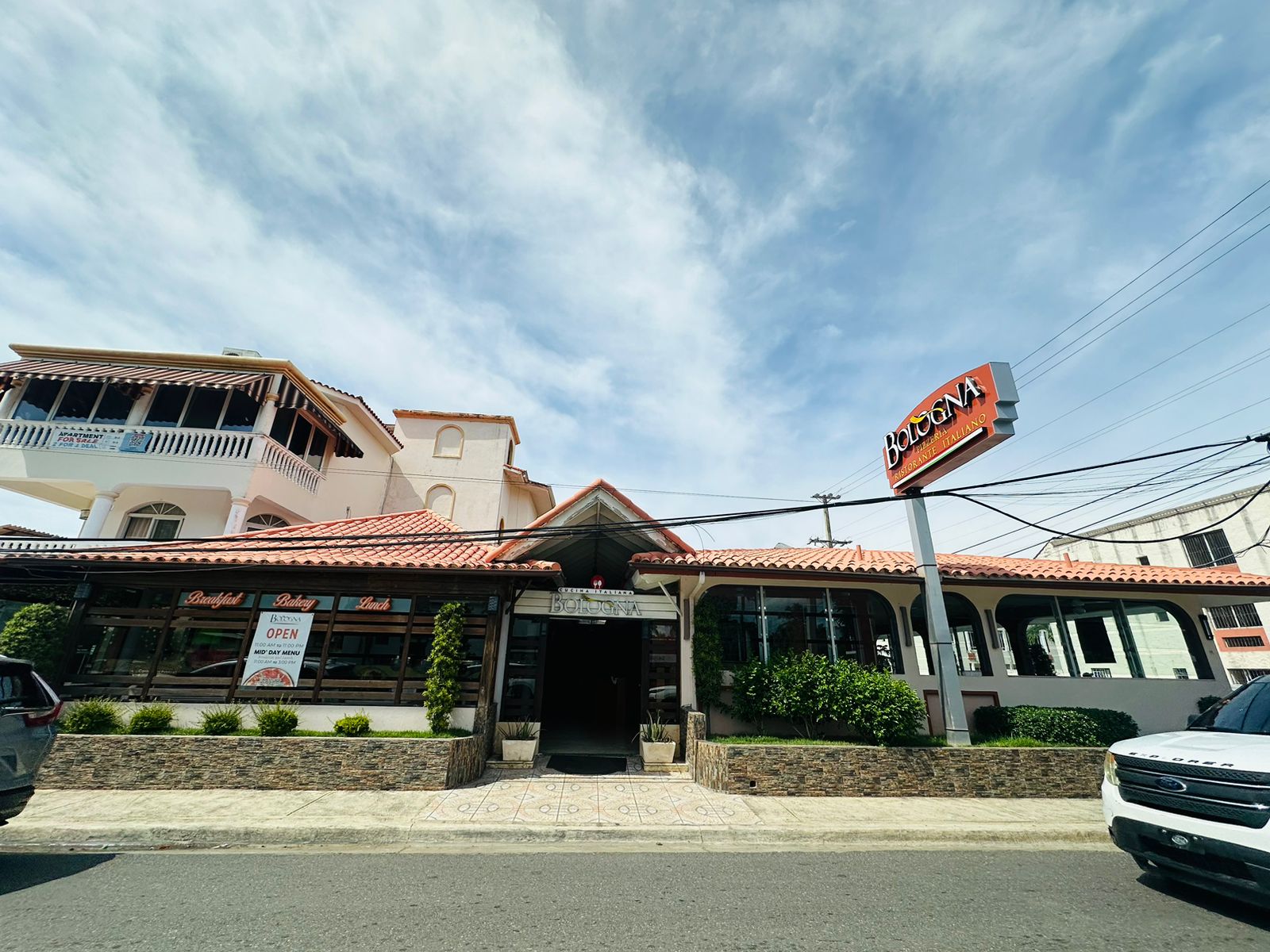 oficinas y locales comerciales - RESTAURANTE EN VENTA EN SOSUA. 2