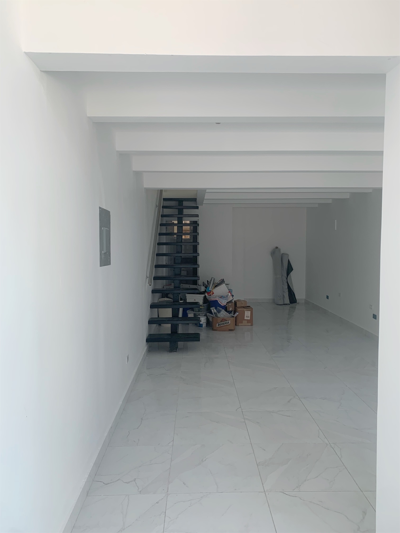 oficinas y locales comerciales - Local de dos niveles espacio abierto 106 metros 4