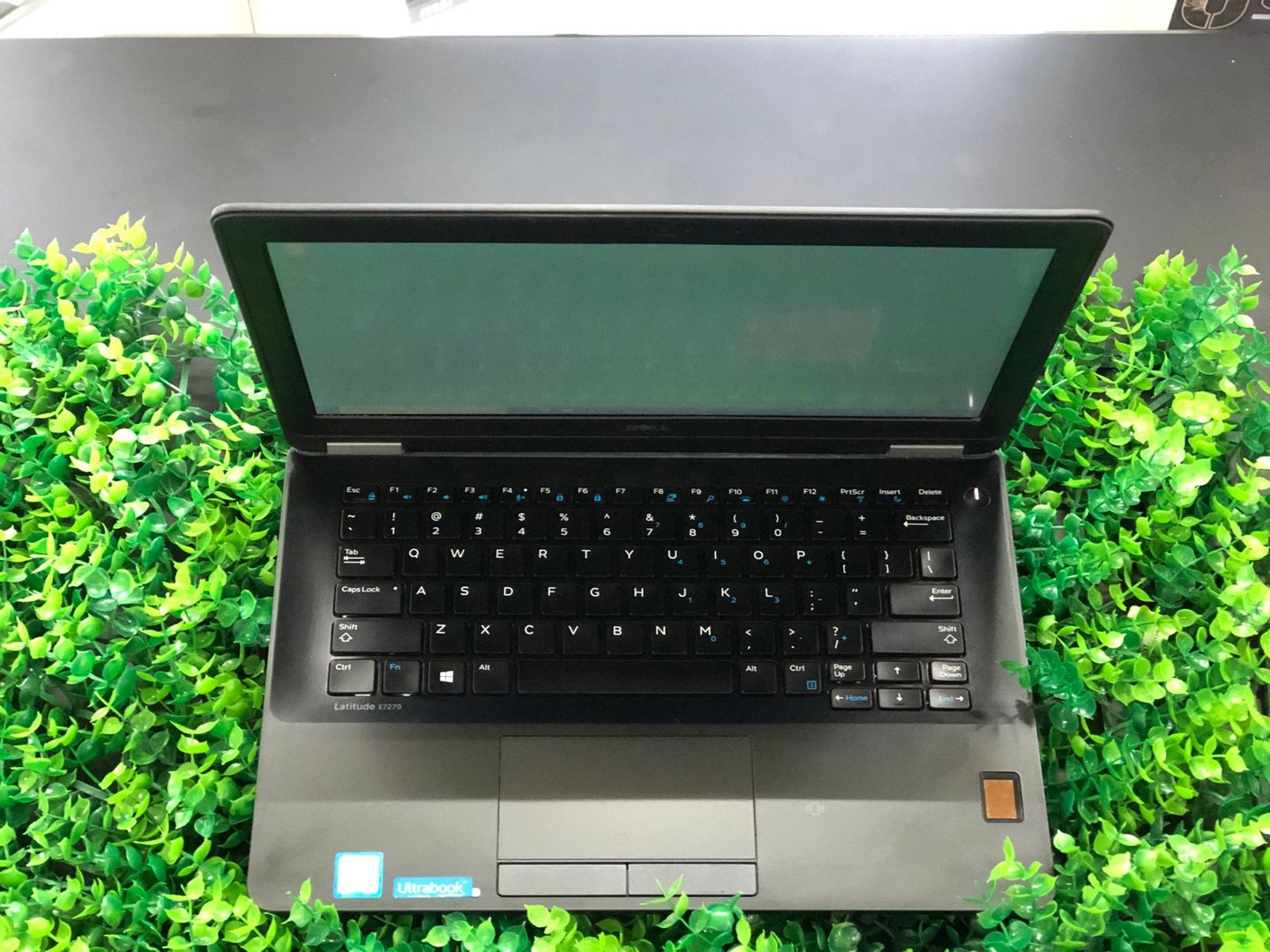 computadoras y laptops - Dell Latitude E7270 - i7-6Ta Gneraciòn - 8GB Ram - 256GB SSD  3