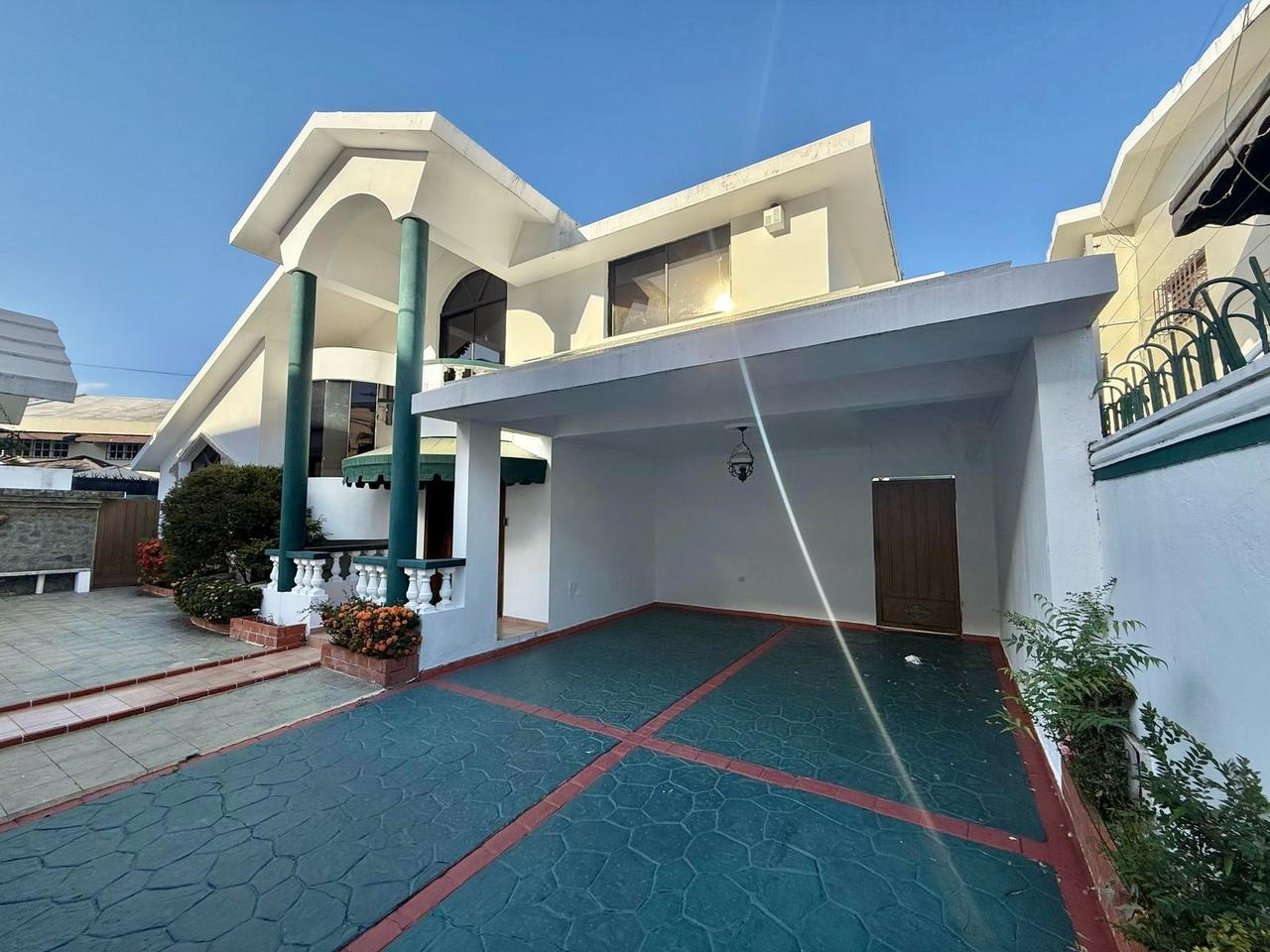 casas - Alquilo casa en Bella Vista Sur 