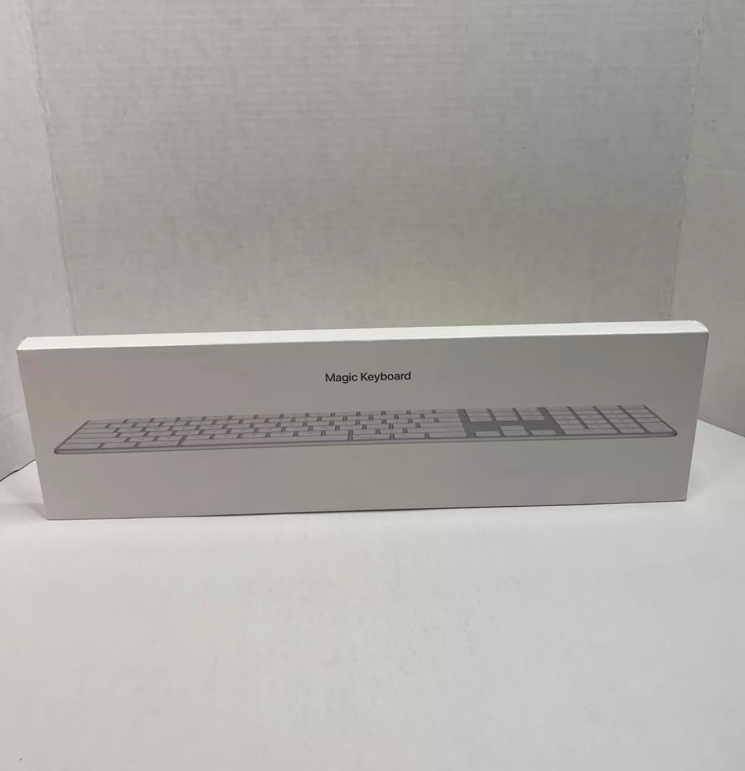 computadoras y laptops - Apple Magic Keyboard 2 Con Teclado Numerico Sellados - Tienda Fisica  1