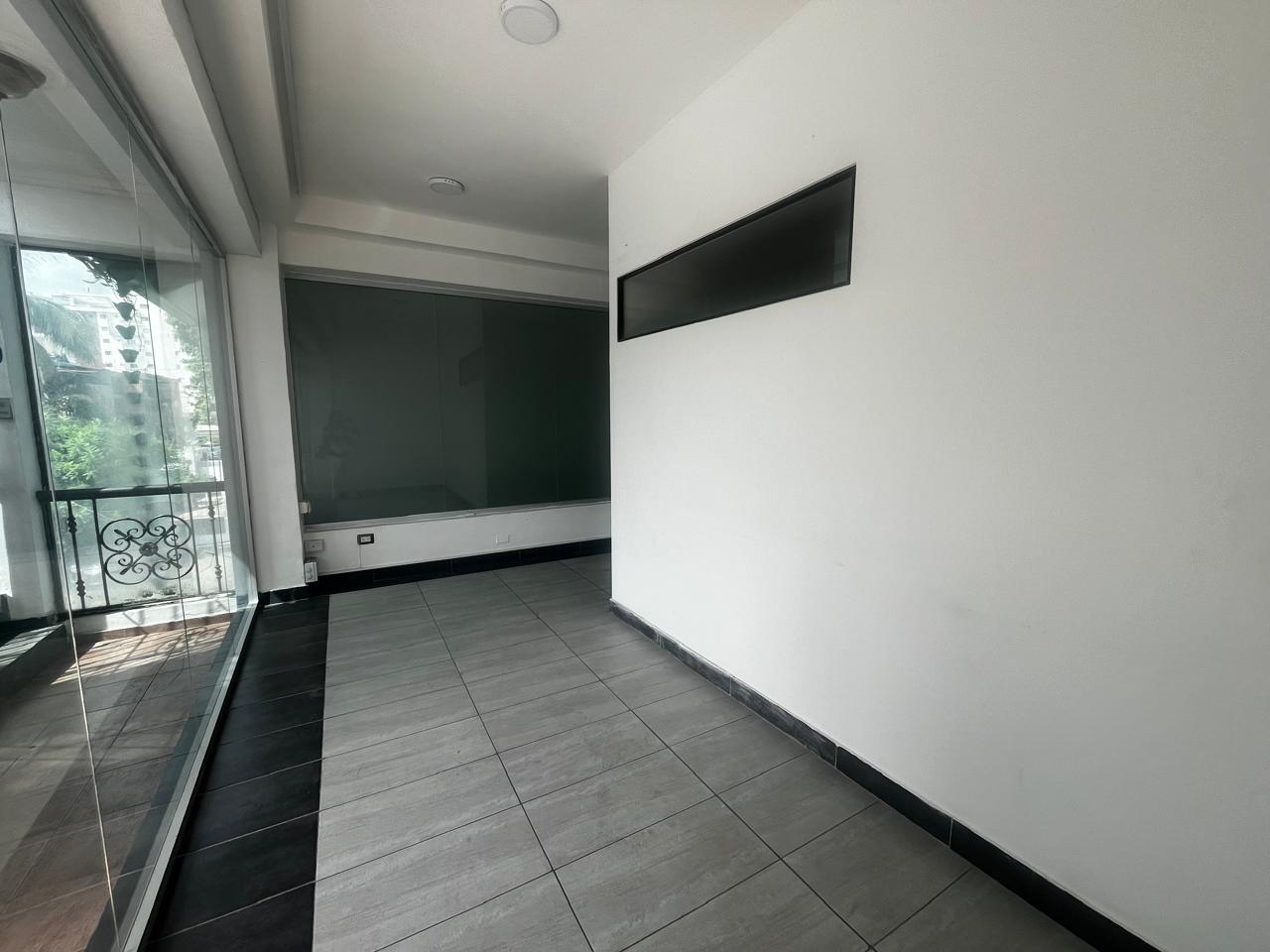 oficinas y locales comerciales - Oficina Alquiler Naco de 120 m2  3