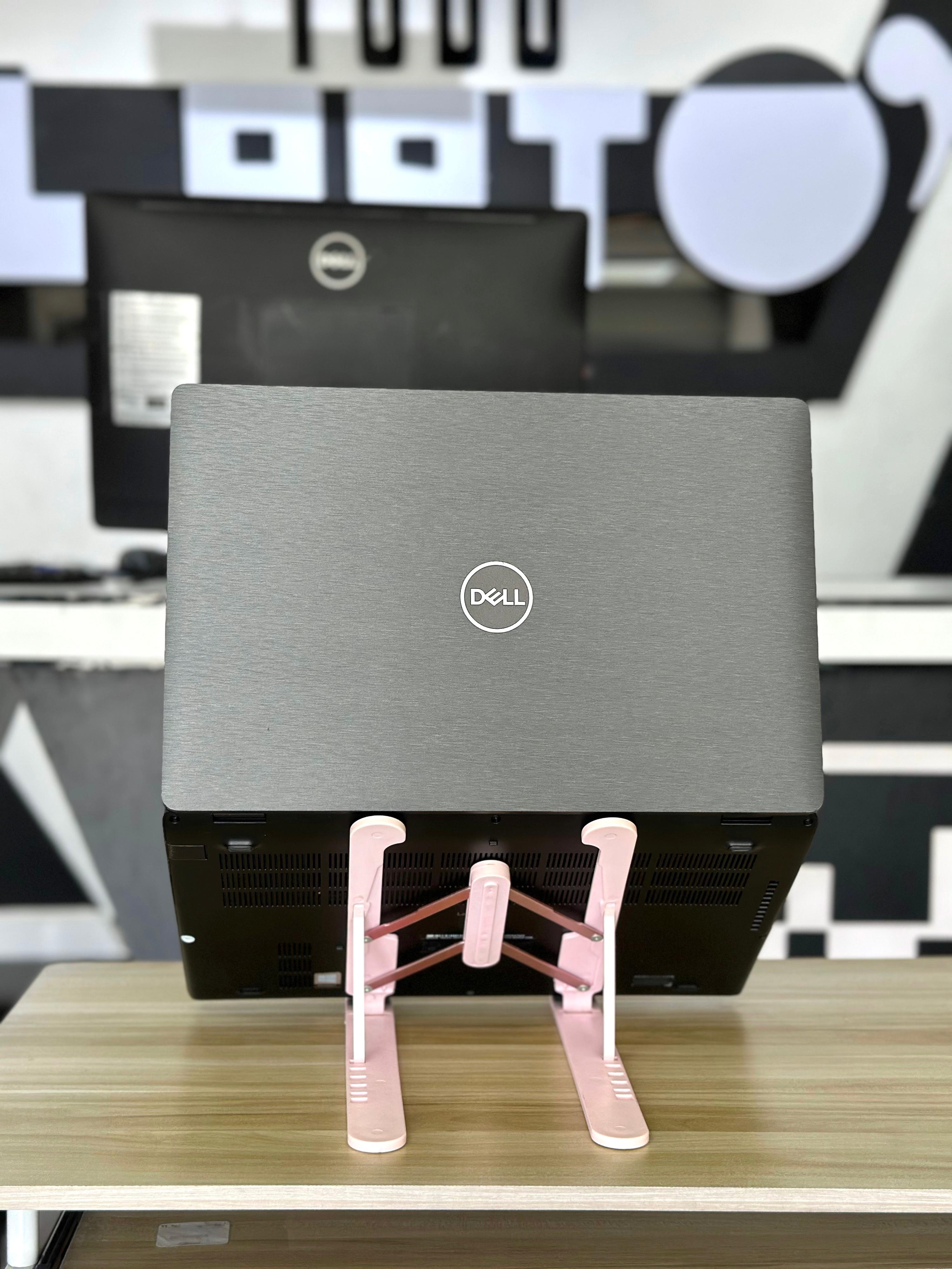 computadoras y laptops - Laptop Dell 5500 i5 8th Gen. 3