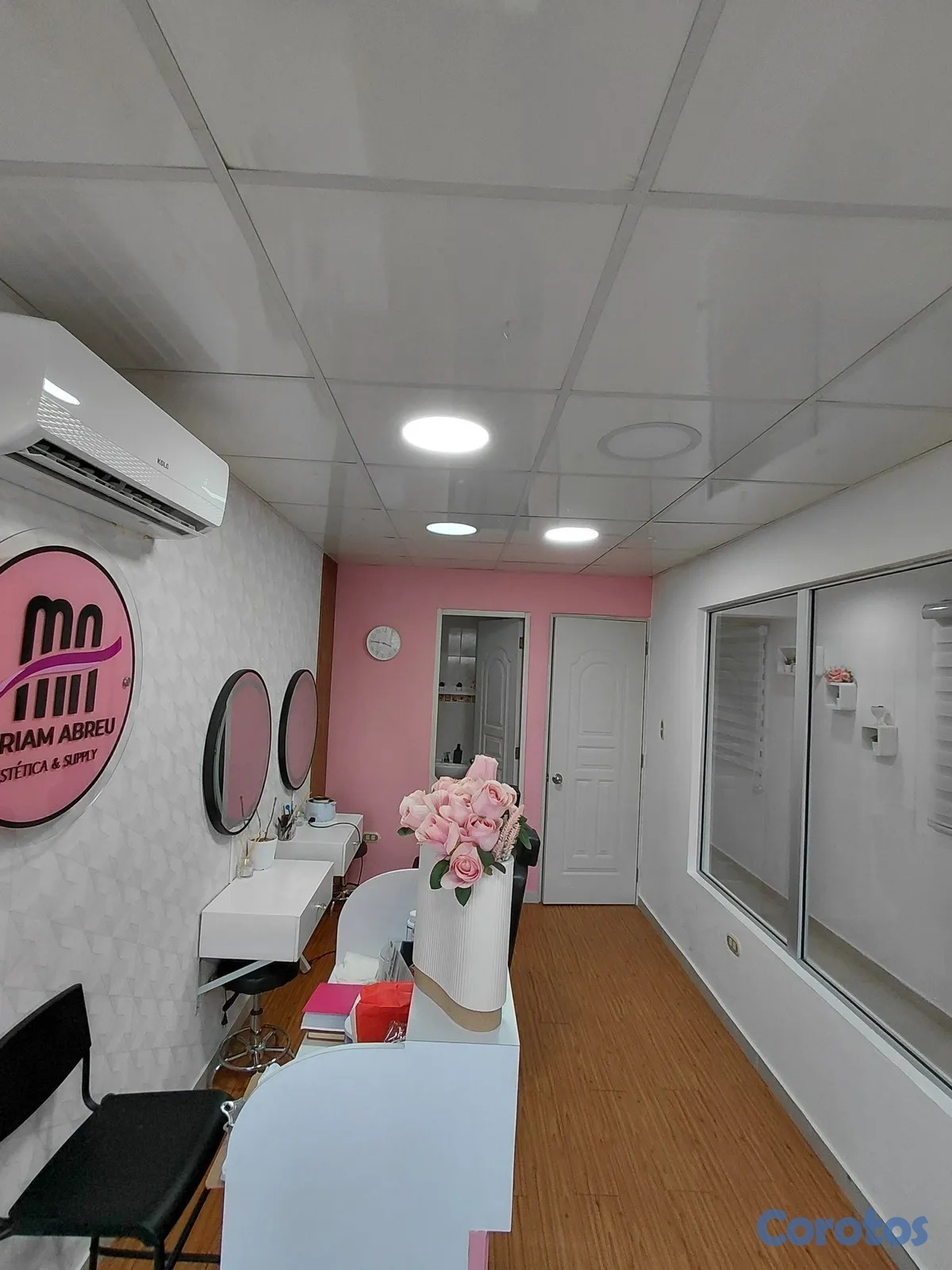 oficinas y locales comerciales - ALQUILER Y VENTA DE LOCAL COMERCIAL EN SECTOR MIRA 4