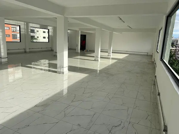 oficinas y locales comerciales - Local céntrico en Bella vista  9