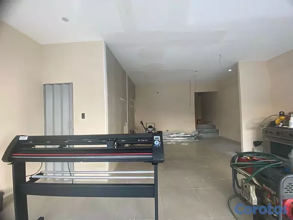 oficinas y locales comerciales - LOCAL COMERCIAL BELLA VISTA 2