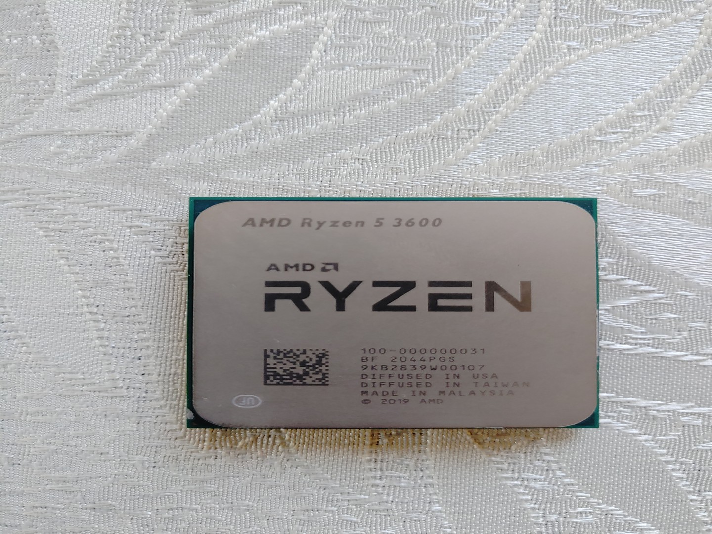 computadoras y laptops - Procesador AMD Ryzen 5 3600 6-Core 3.95Ghz y disipador stock