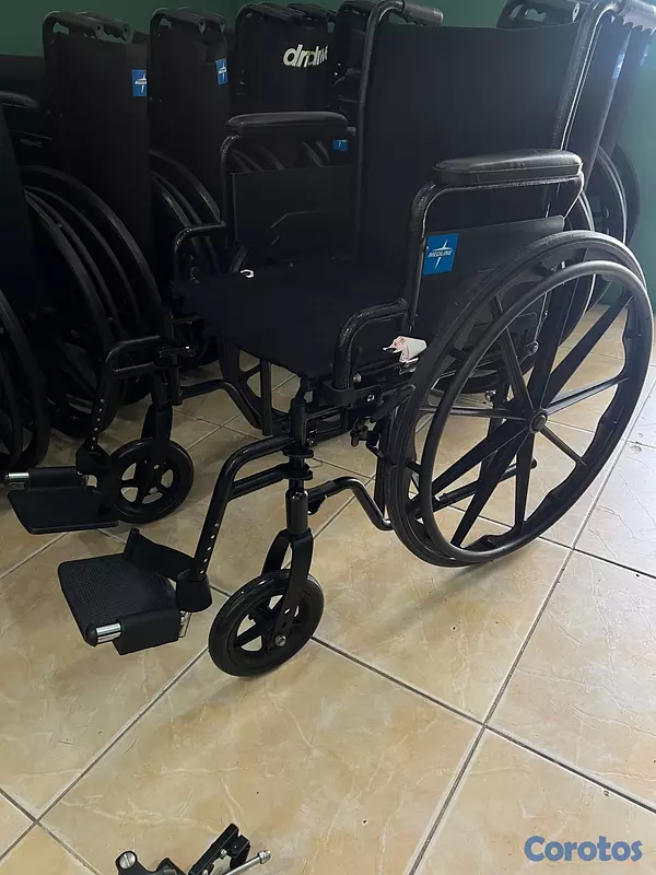 Salud y Equipamiento Médico - Silla de ruedas 6
