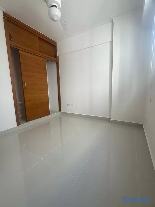 apartamentos - alquiló mirador norte piso 7 tres habitaciones 2.5 baños dos parqueo balcón  6