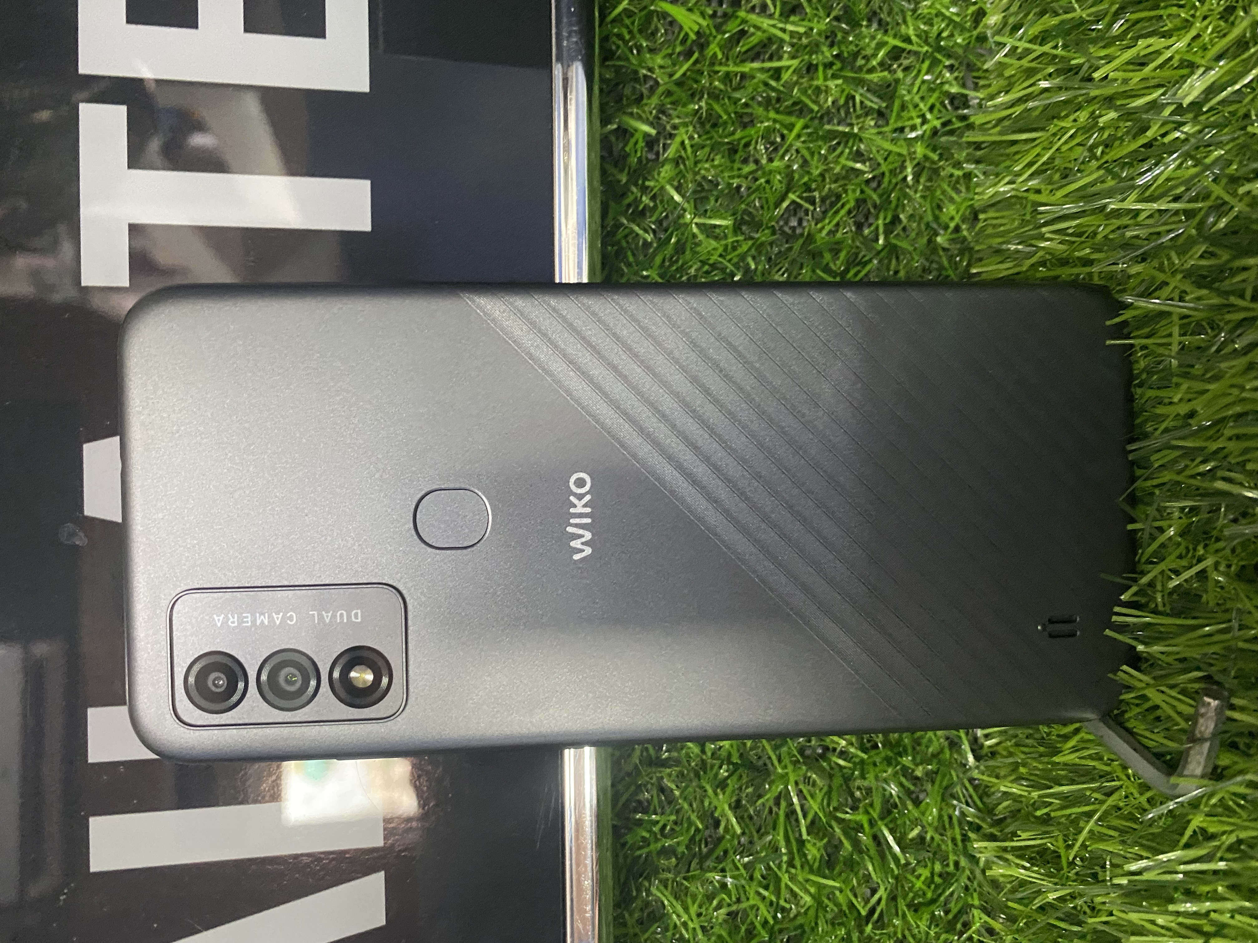 celulares y tabletas -  Wiko Voix U616AT  Unlocked   32GB  4