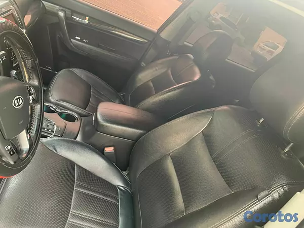 jeepetas y camionetas - Kia Sorento EX 2012 RD$ 480,000 15