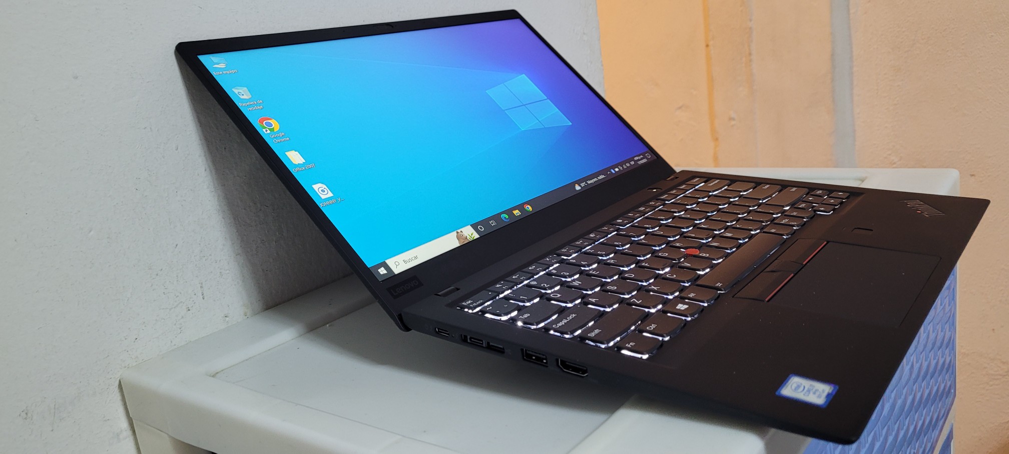 computadoras y laptops - Lenovo Touch t460s 14 Pulg Core i7 2.81ghz Ram 12gb ddr4 Disco 256gb Video 6gb 1