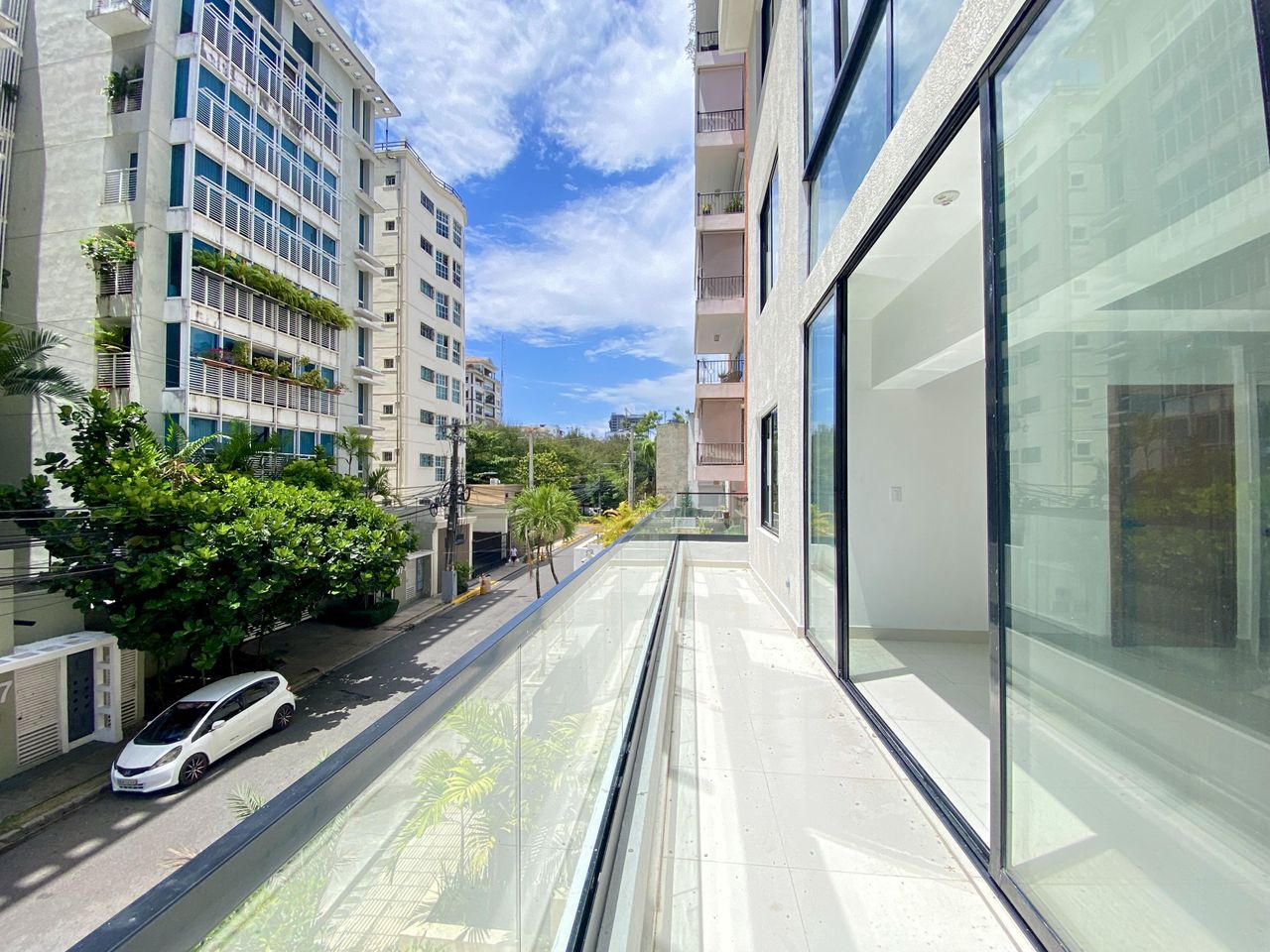 apartamentos - ALQUILO APARTAMENTO EN SERRALLES A PASOS DE AGORA  2