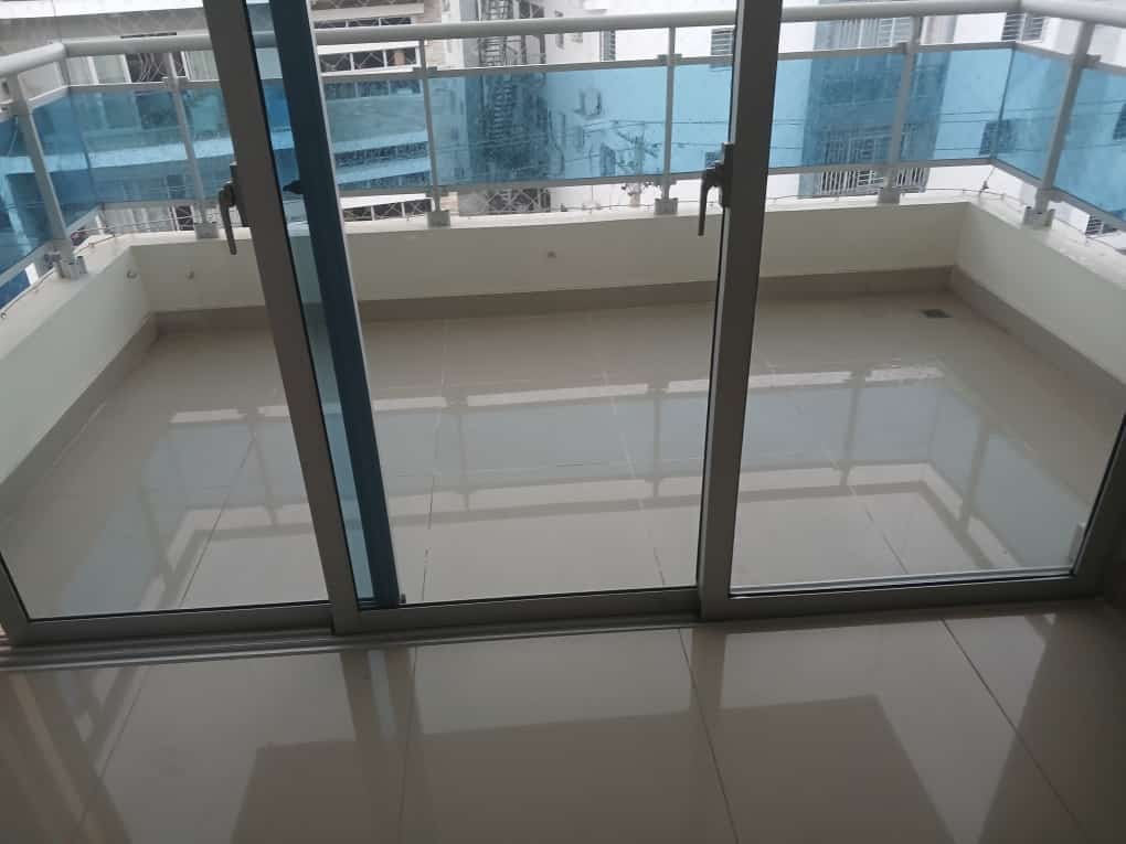 apartamentos - Vendo apartamento  en el millón  
5to piso con ascensor
 124 metros 
2 parqueos, 8